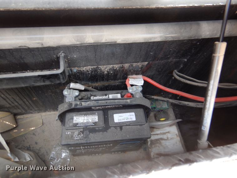 image for item LB9979 2019 PJ L3302  equipment trailer