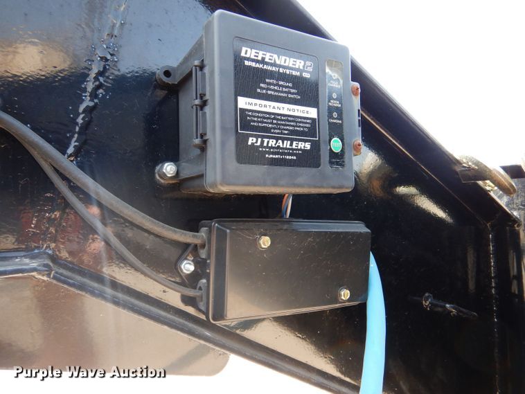 image for item LB9979 2019 PJ L3302  equipment trailer