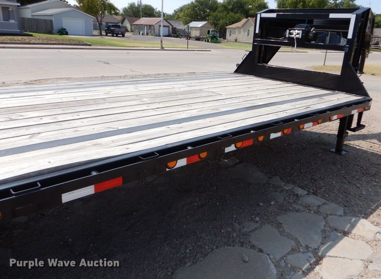 image for item LB9979 2019 PJ L3302  equipment trailer