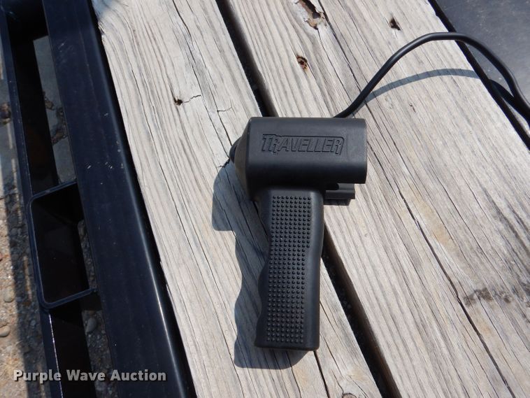 image for item LB9979 2019 PJ L3302  equipment trailer