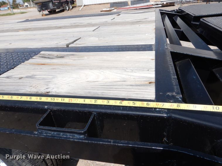 image for item LB9979 2019 PJ L3302  equipment trailer