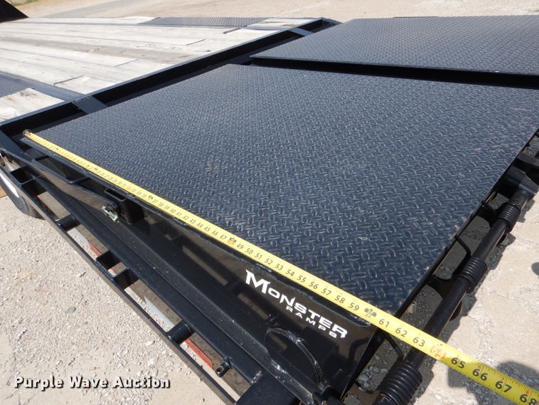 image for item LB9979 2019 PJ L3302  equipment trailer