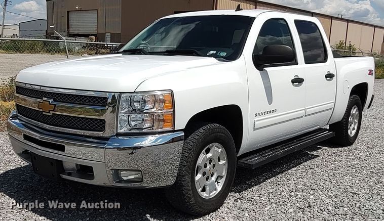 image for item LK9128 2013 Chevrolet Silverado 1500  Crew Cab pickup truck