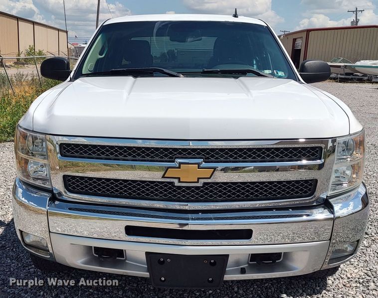 image for item LK9128 2013 Chevrolet Silverado 1500  Crew Cab pickup truck