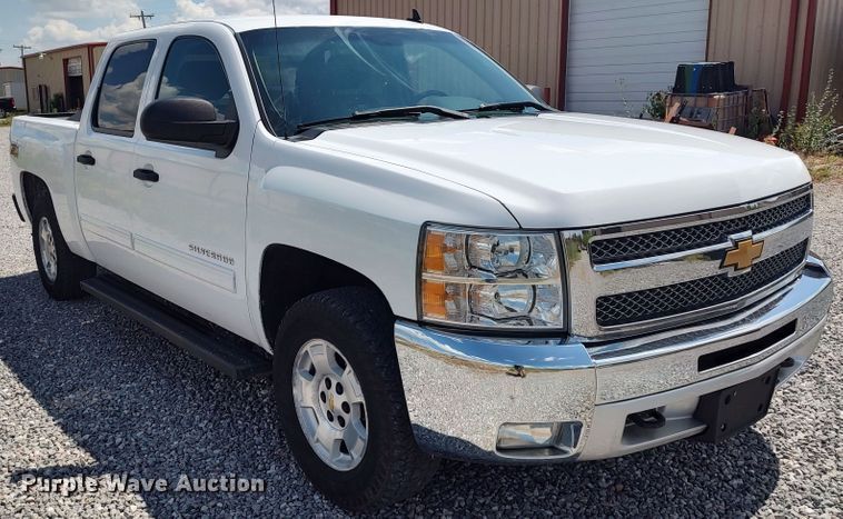 image for item LK9128 2013 Chevrolet Silverado 1500  Crew Cab pickup truck