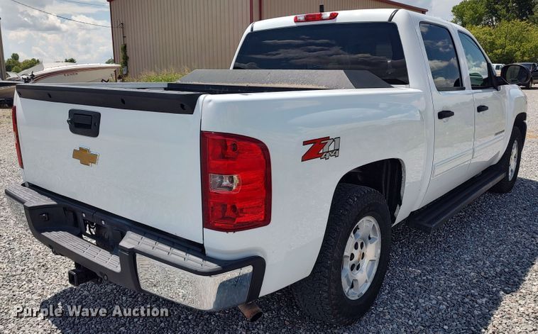 image for item LK9128 2013 Chevrolet Silverado 1500  Crew Cab pickup truck