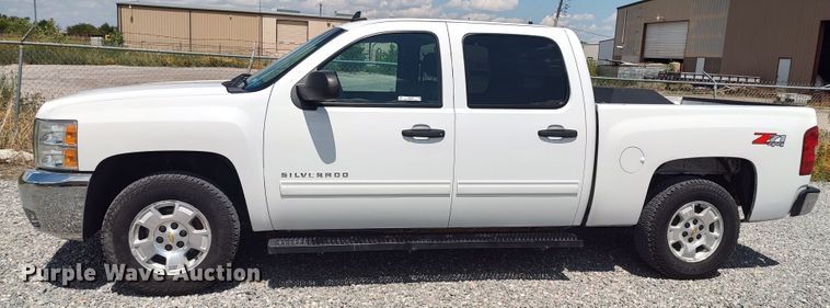 image for item LK9128 2013 Chevrolet Silverado 1500  Crew Cab pickup truck