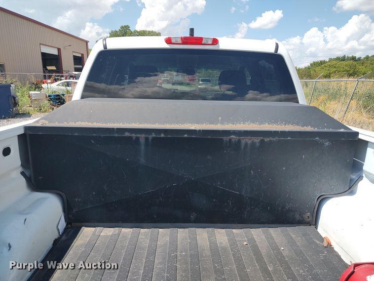 image for item LK9128 2013 Chevrolet Silverado 1500  Crew Cab pickup truck