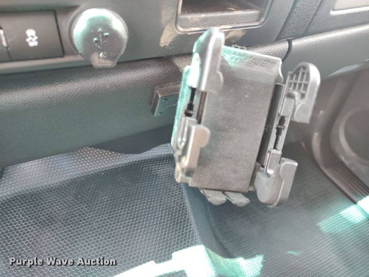 image for item LK9128 2013 Chevrolet Silverado 1500  Crew Cab pickup truck