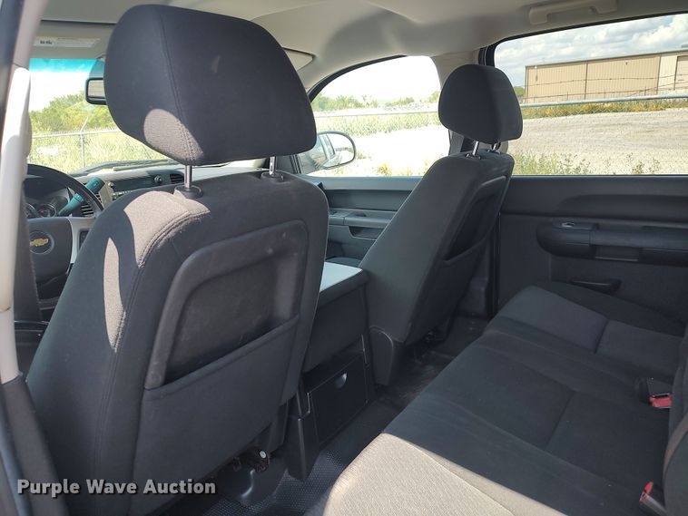 image for item LK9128 2013 Chevrolet Silverado 1500  Crew Cab pickup truck