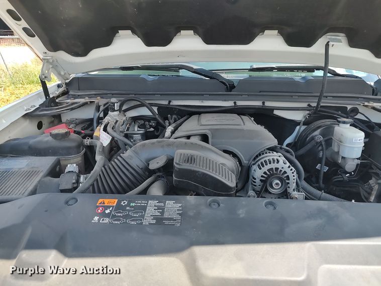 image for item LK9128 2013 Chevrolet Silverado 1500  Crew Cab pickup truck