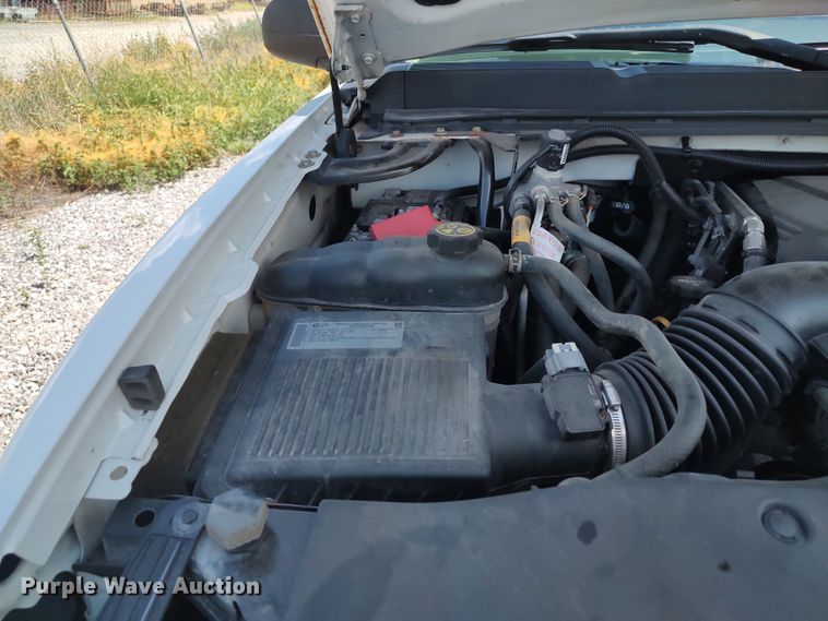 image for item LK9128 2013 Chevrolet Silverado 1500  Crew Cab pickup truck