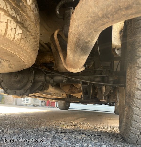 image for item LK9128 2013 Chevrolet Silverado 1500  Crew Cab pickup truck