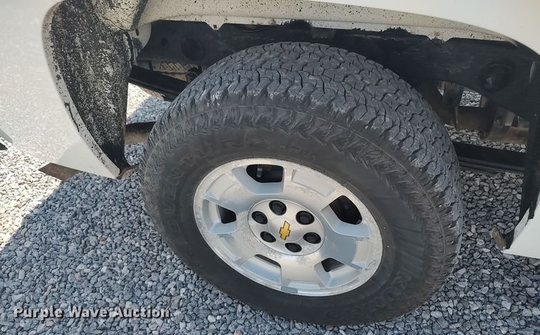 image for item LK9128 2013 Chevrolet Silverado 1500  Crew Cab pickup truck