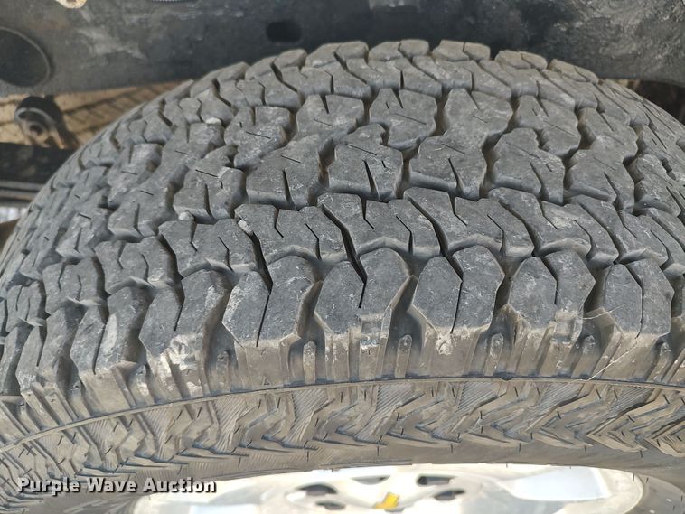 image for item LK9128 2013 Chevrolet Silverado 1500  Crew Cab pickup truck