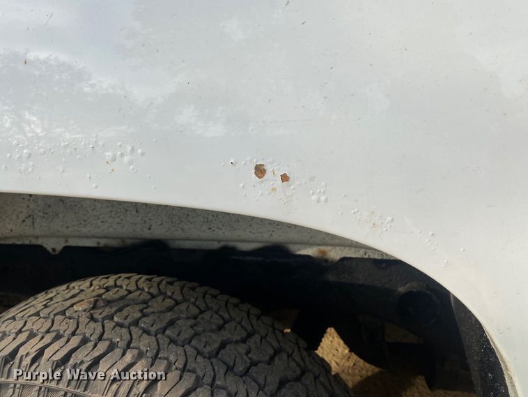 image for item LK9128 2013 Chevrolet Silverado 1500  Crew Cab pickup truck