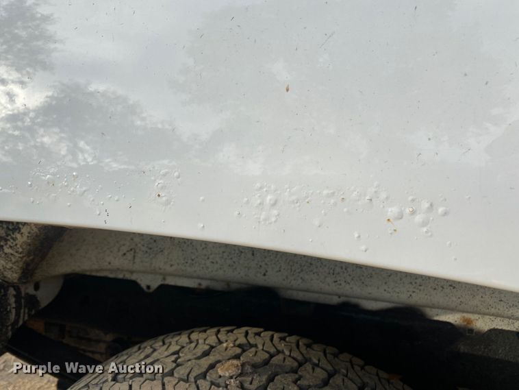 image for item LK9128 2013 Chevrolet Silverado 1500  Crew Cab pickup truck