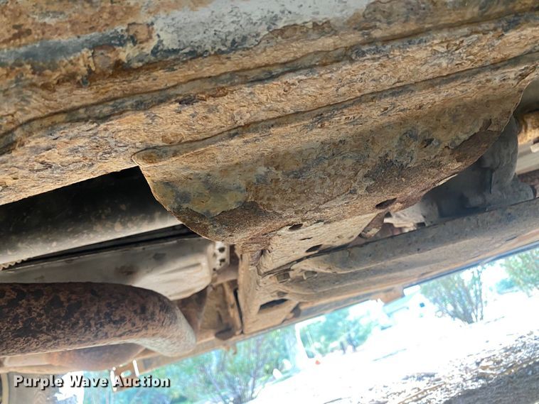 image for item LK9128 2013 Chevrolet Silverado 1500  Crew Cab pickup truck