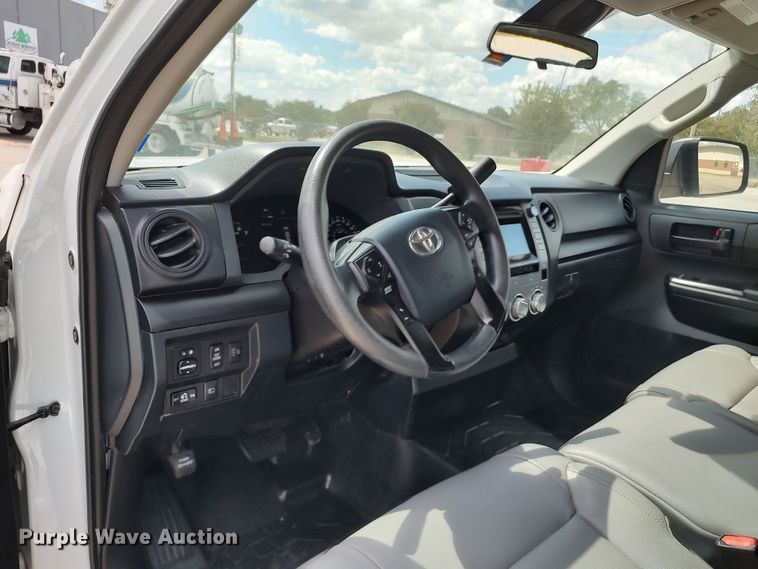 image for item LK9271 2018 Toyota Tundra  Double Cab pickup truck