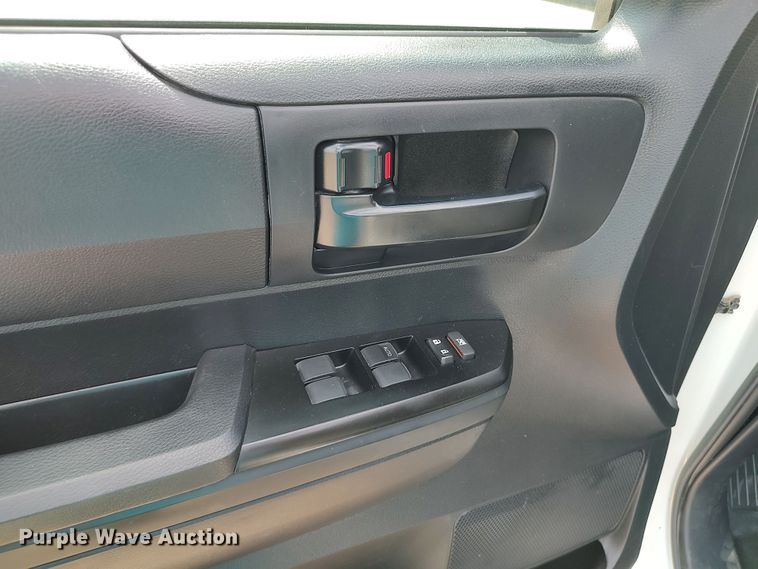 image for item LK9271 2018 Toyota Tundra  Double Cab pickup truck