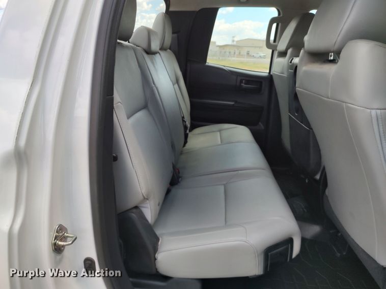 image for item LK9271 2018 Toyota Tundra  Double Cab pickup truck