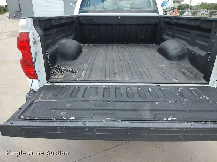 image for item LK9271 2018 Toyota Tundra  Double Cab pickup truck