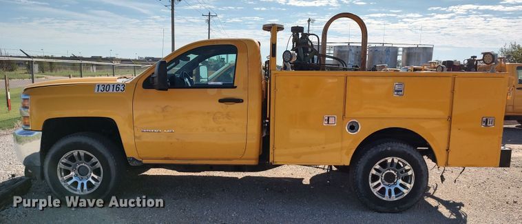 image for item LK9272 2015 Chevrolet Silverado 3500HD  utility bed pickup truck