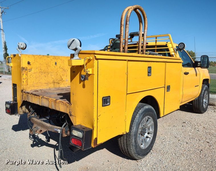 image for item LK9272 2015 Chevrolet Silverado 3500HD  utility bed pickup truck