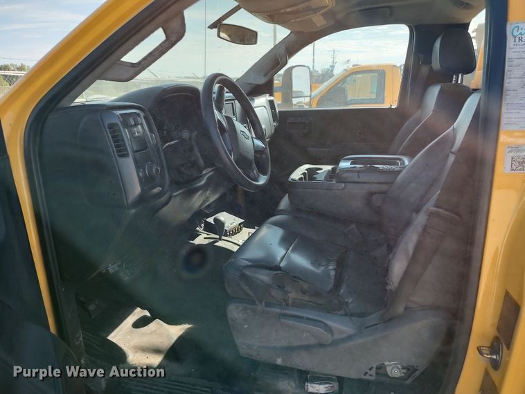 image for item LK9272 2015 Chevrolet Silverado 3500HD  utility bed pickup truck