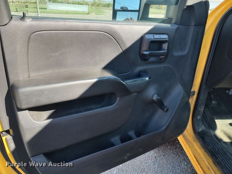 image for item LK9272 2015 Chevrolet Silverado 3500HD  utility bed pickup truck