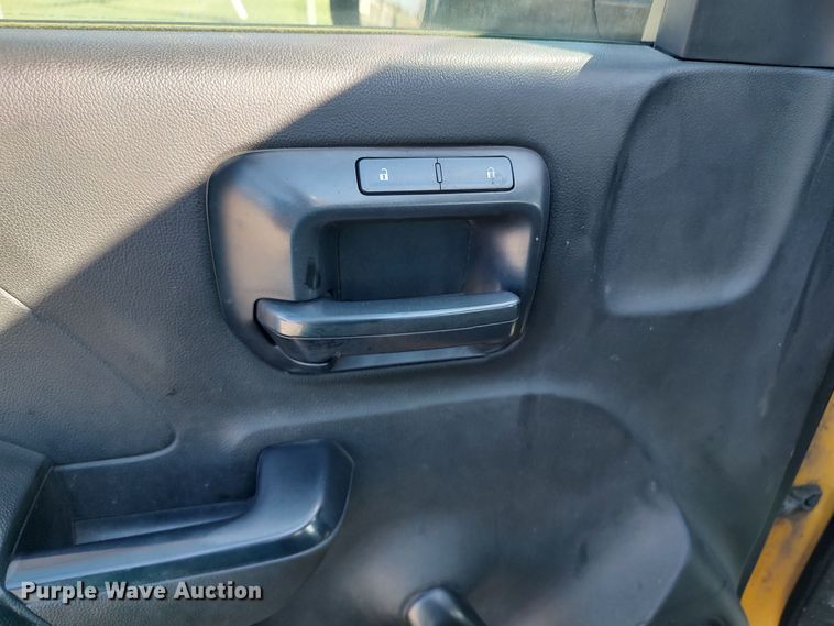 image for item LK9272 2015 Chevrolet Silverado 3500HD  utility bed pickup truck