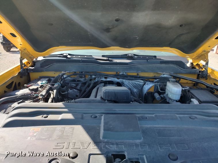 image for item LK9272 2015 Chevrolet Silverado 3500HD  utility bed pickup truck