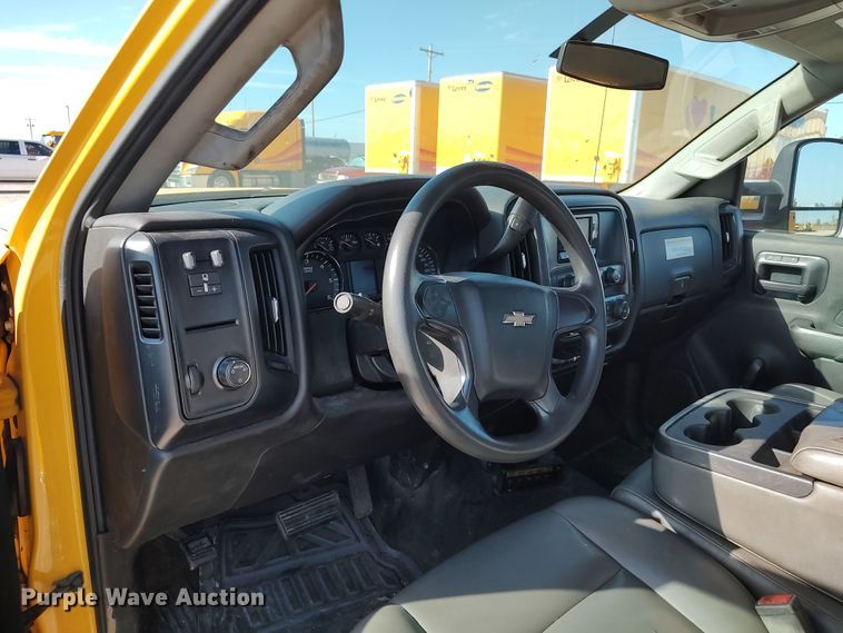 image for item LK9274 2015 Chevrolet Silverado 3500HD  utility bed pickup truck