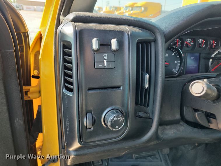 image for item LK9274 2015 Chevrolet Silverado 3500HD  utility bed pickup truck