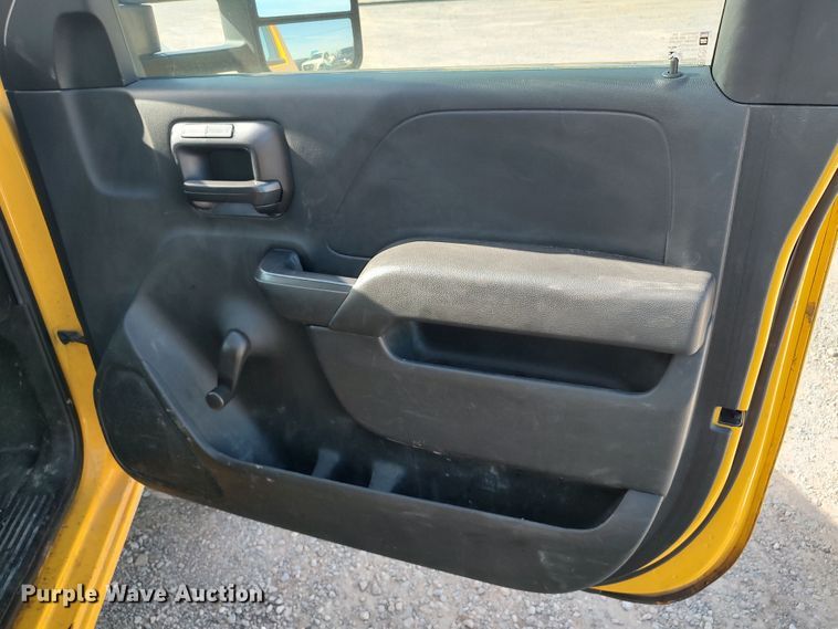 image for item LK9274 2015 Chevrolet Silverado 3500HD  utility bed pickup truck