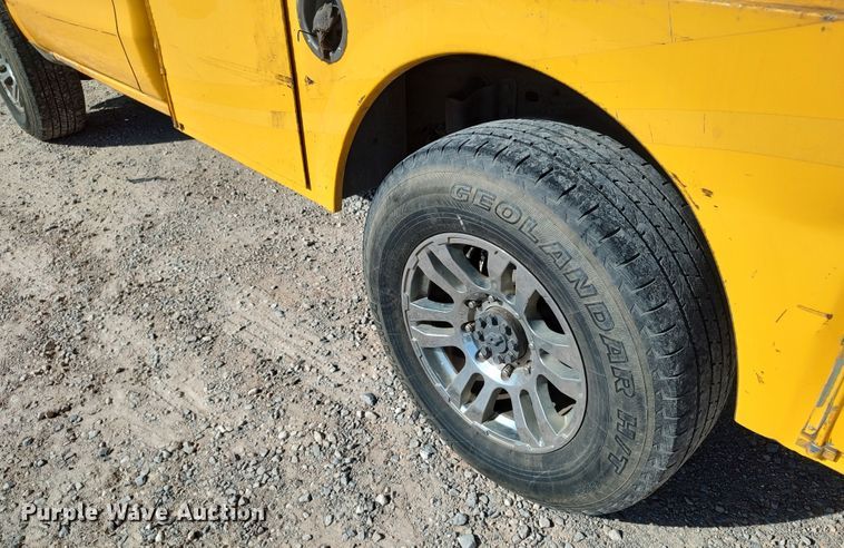 image for item LK9274 2015 Chevrolet Silverado 3500HD  utility bed pickup truck