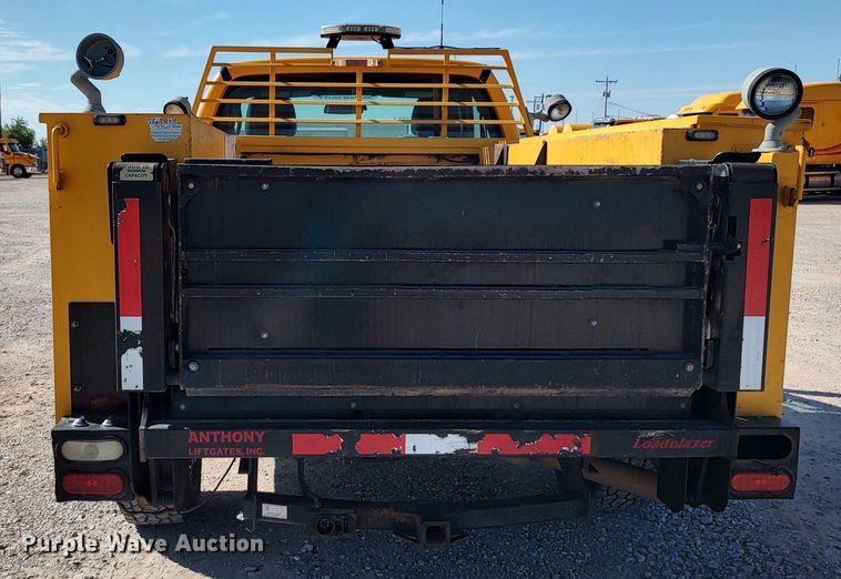 image for item LK9277 2015 Ford F350 Super Duty  utility bed pickup truck