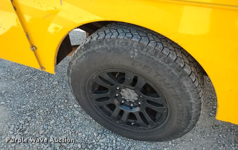 image for item LK9277 2015 Ford F350 Super Duty  utility bed pickup truck