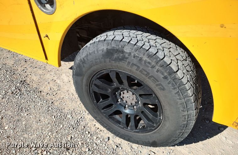 image for item LK9277 2015 Ford F350 Super Duty  utility bed pickup truck