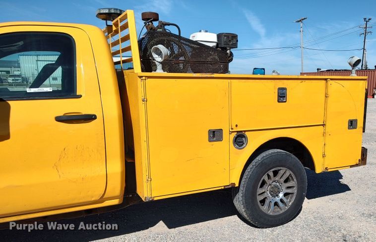 image for item LK9278 2016 Chevrolet Silverado 3500HD  utility bed pickup truck