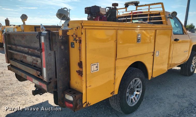 image for item LK9278 2016 Chevrolet Silverado 3500HD  utility bed pickup truck