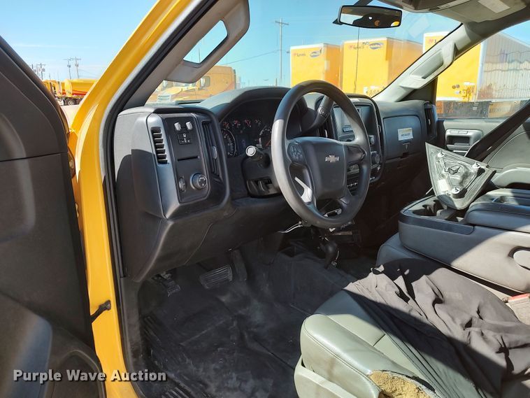 image for item LK9278 2016 Chevrolet Silverado 3500HD  utility bed pickup truck