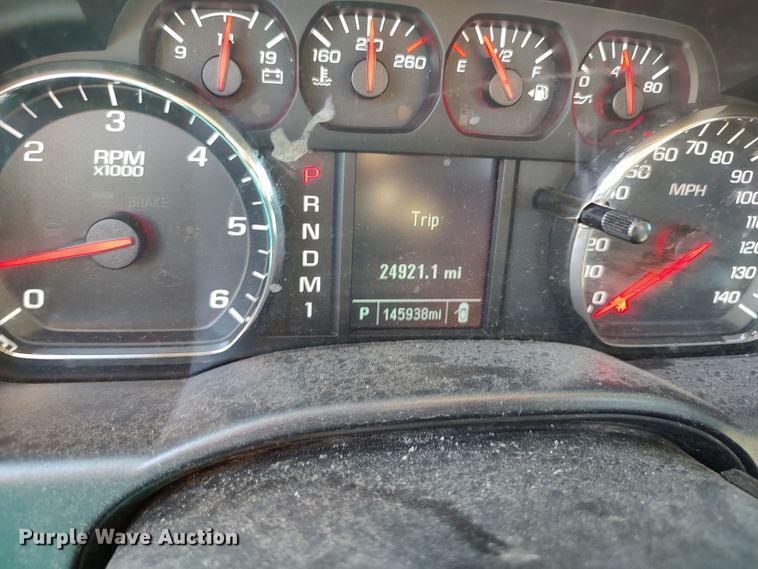 image for item LK9278 2016 Chevrolet Silverado 3500HD  utility bed pickup truck