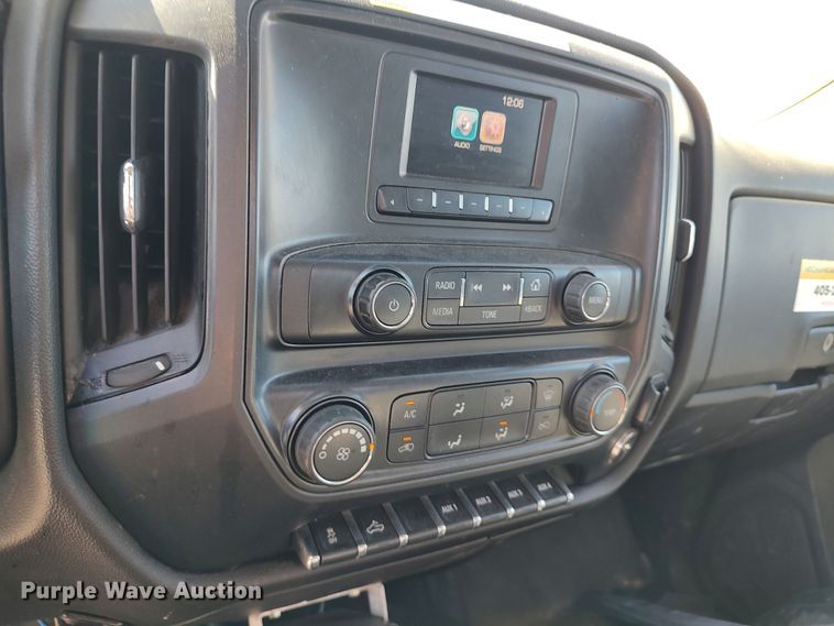 image for item LK9278 2016 Chevrolet Silverado 3500HD  utility bed pickup truck