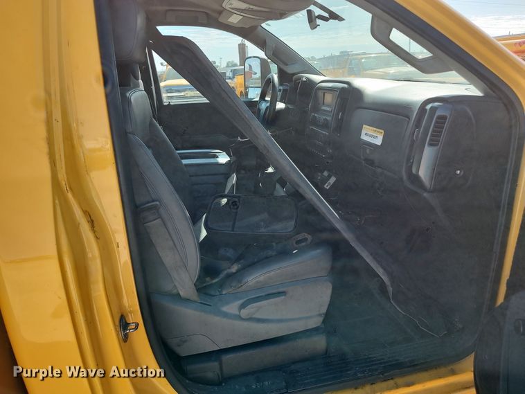 image for item LK9278 2016 Chevrolet Silverado 3500HD  utility bed pickup truck