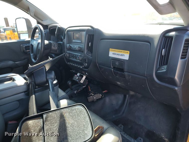 image for item LK9278 2016 Chevrolet Silverado 3500HD  utility bed pickup truck