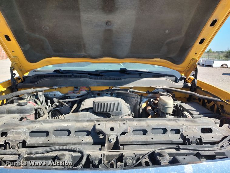 image for item LK9278 2016 Chevrolet Silverado 3500HD  utility bed pickup truck