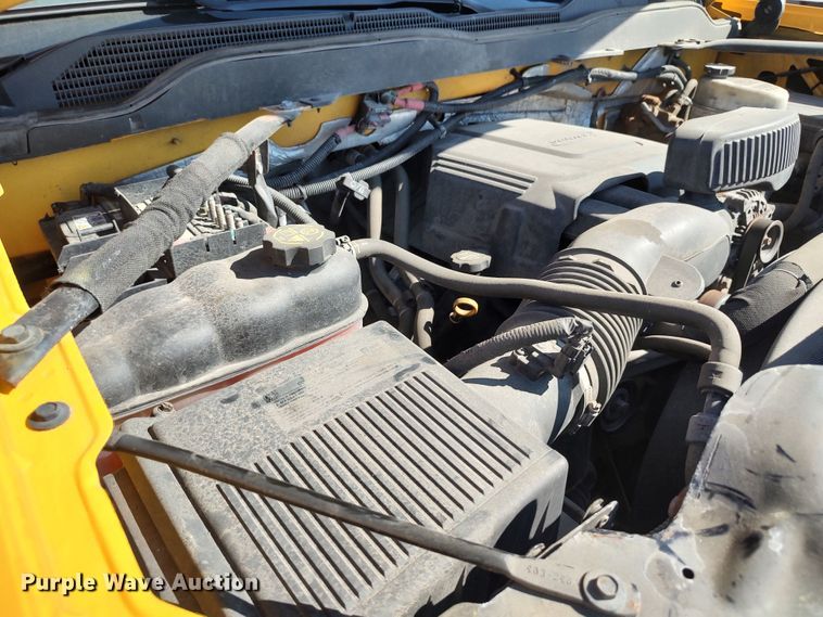 image for item LK9278 2016 Chevrolet Silverado 3500HD  utility bed pickup truck