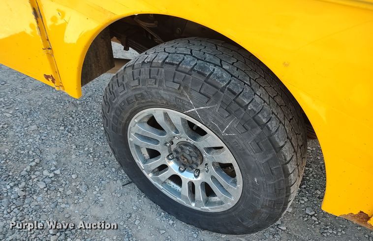 image for item LK9278 2016 Chevrolet Silverado 3500HD  utility bed pickup truck