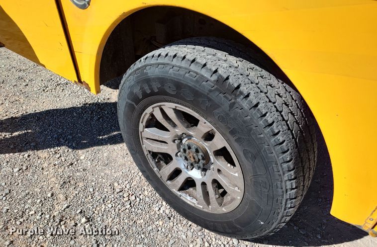 image for item LK9278 2016 Chevrolet Silverado 3500HD  utility bed pickup truck